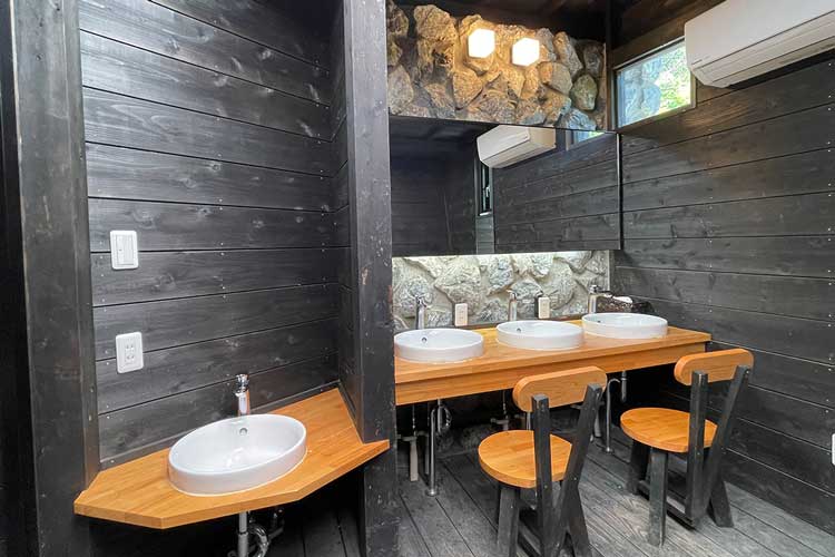 パウダールーム